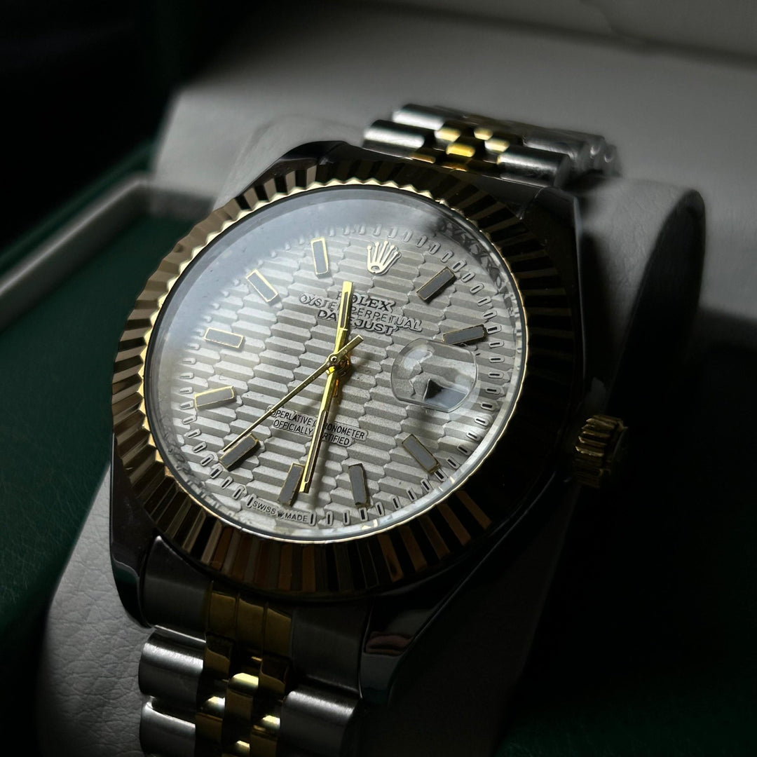 Rolex Oyster Perpetual in Oyster steel (white dial)
